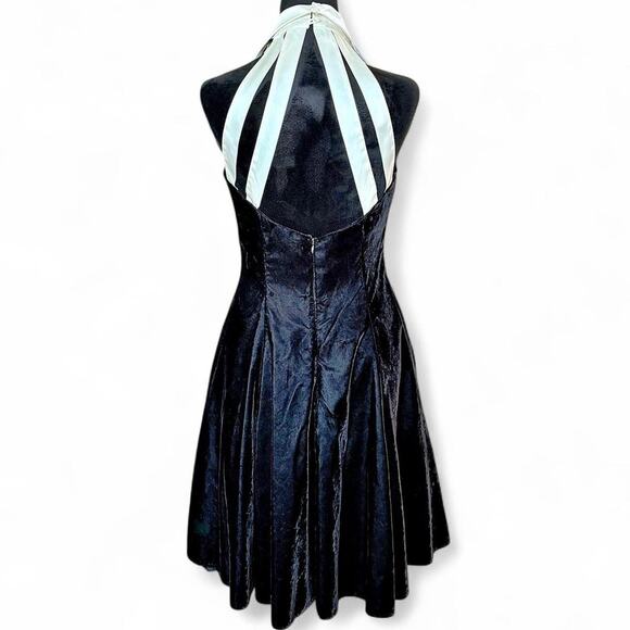 HW Collections Black Velvet Halter Dress Beaded Bodice XS/S - Picture 2 of 8
